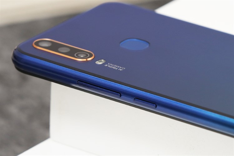 Điện thoại Vivo Y15 Màu Xanh Dương