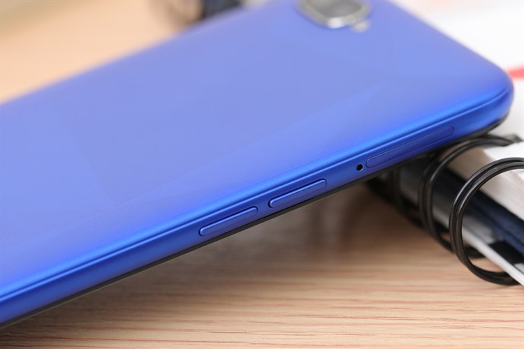 Điện thoại realme C2 (2GB/16GB) Màu Xanh Dương