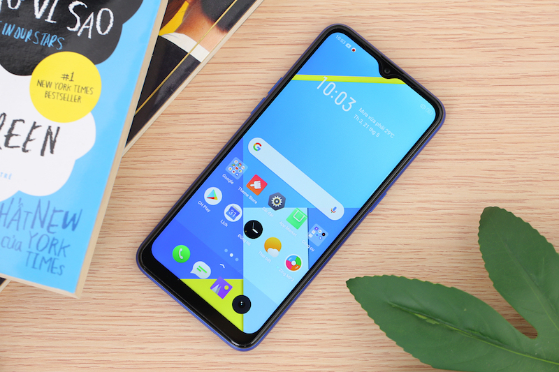 Điện thoại smartphone Realme C2 | Thiết kế màn hình