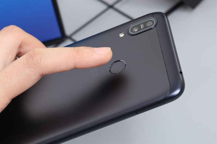 Điện thoại ASUS Zenfone Max M2