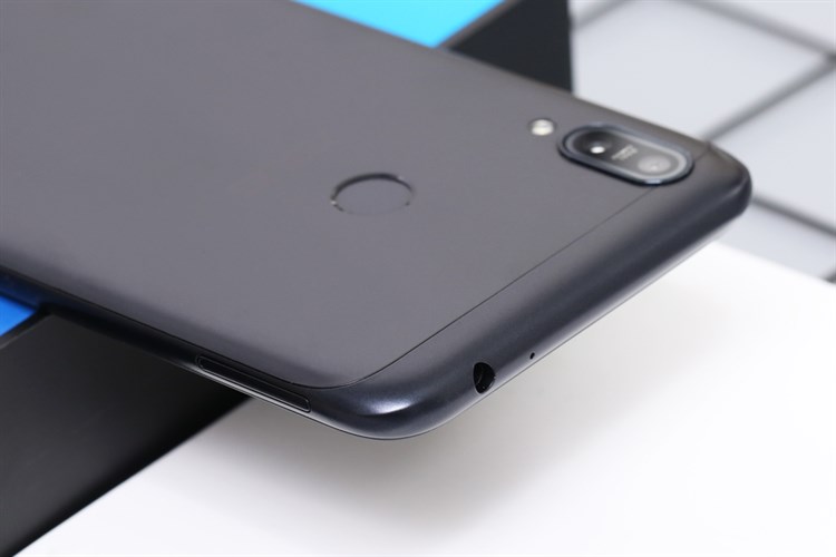 Điện thoại ASUS Zenfone Max M2