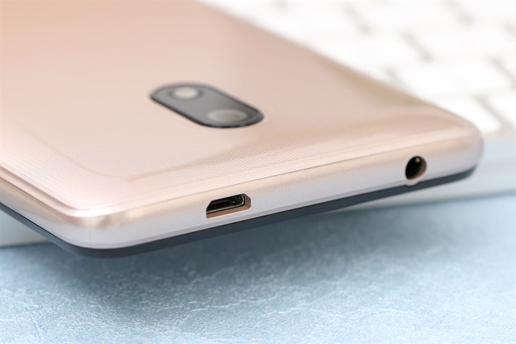 Điện thoại Itel Alpha Lite Màu Vàng