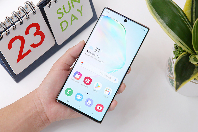 Điện thoại Samsung Galaxy Note 10+ | Trên tay màn hình Infinity-O