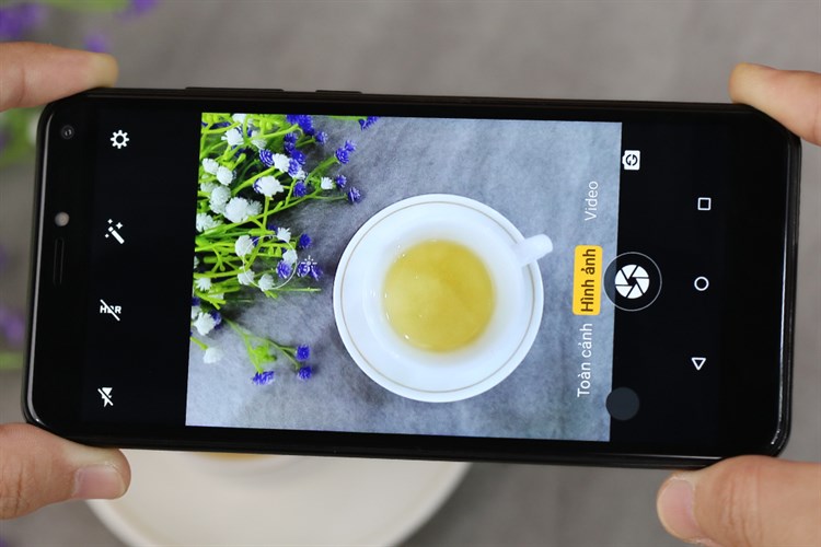 Điện thoại Vsmart Bee