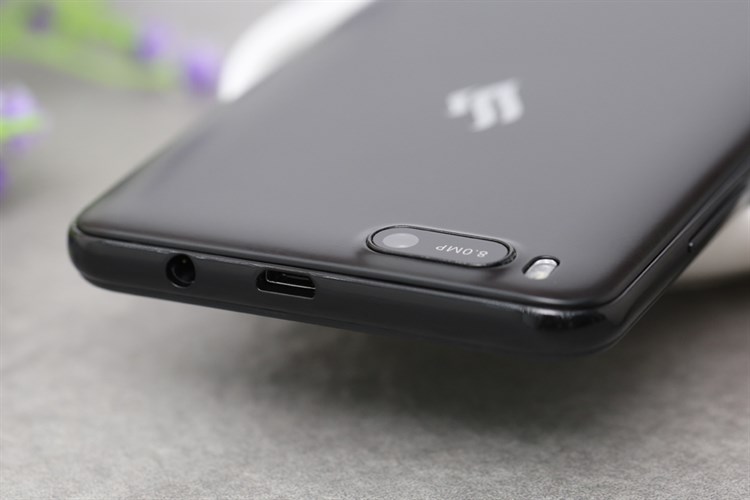 Điện thoại Vsmart Bee