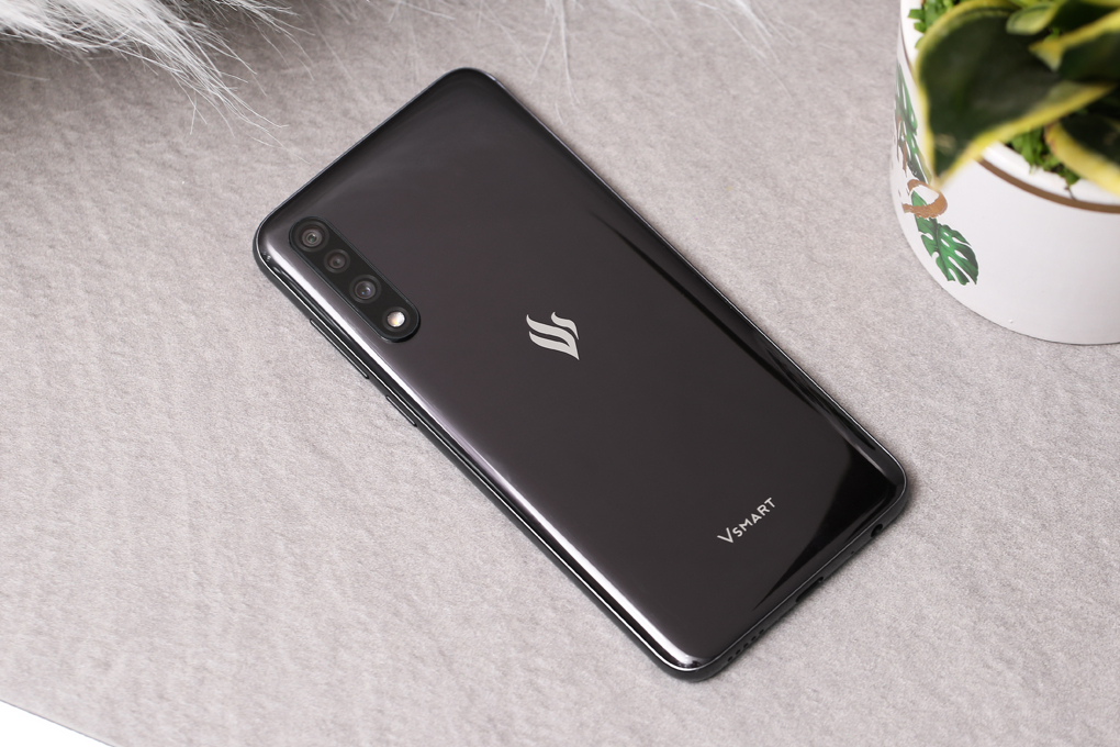 Điện thoại Vsmart Live (4GB/64GB)