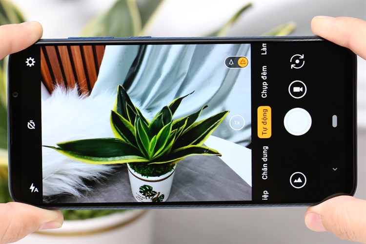 Điện thoại Vsmart Live (4GB/64GB)