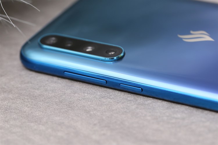 Điện thoại Vsmart Live (4GB/64GB)