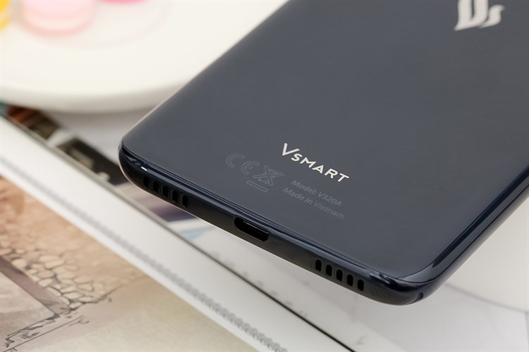 Điện thoại Vsmart Star Màu Đen