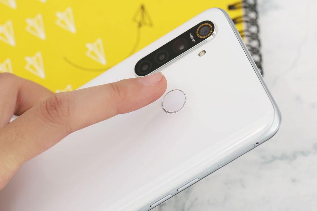Điện thoại realme 5 Pro (4GB/128GB) Màu Trắng