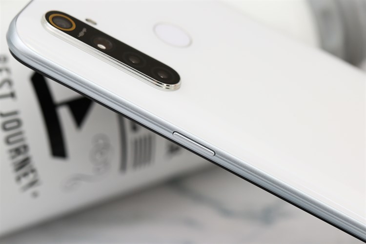 Điện thoại realme 5 Pro (4GB/128GB)