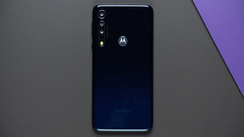 Điện thoại Motorola One Macro | Thiết kế