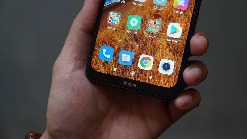 Điện thoại Xiaomi Redmi 8 32GB | Màn hình