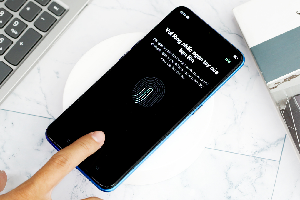 Điện thoại realme XT Màu Xanh Dương
