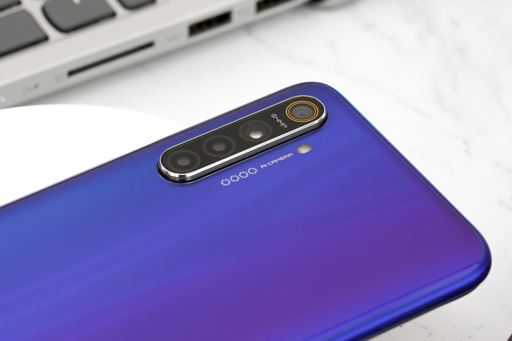 Điện thoại realme XT Màu Xanh Dương