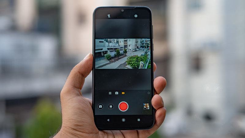 Điện thoại Motorola Moto G8 Plus | Giao diện camera 