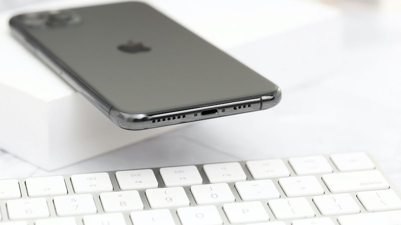 iPhone 11 Pro Max 256GB | Hỗ trợ sạc nhanh và sạc không dây nhanh
