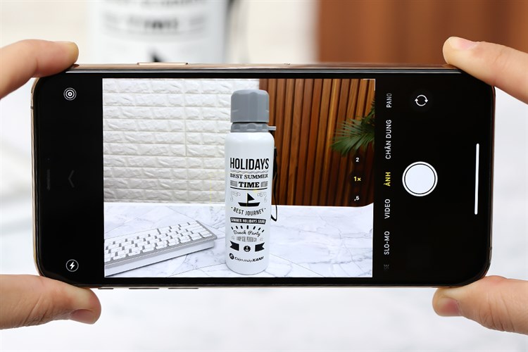 Điện thoại iPhone 11 Pro Max 512GB Màu Vàng đồng