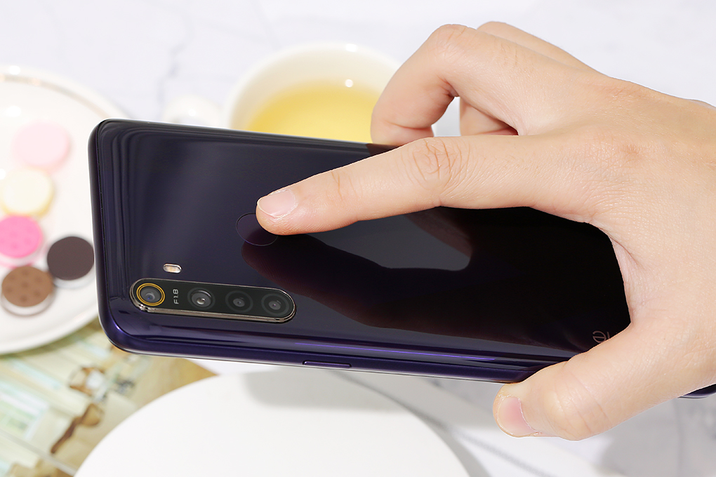 Điện thoại realme 5 (4GB/128GB) Màu Tím
