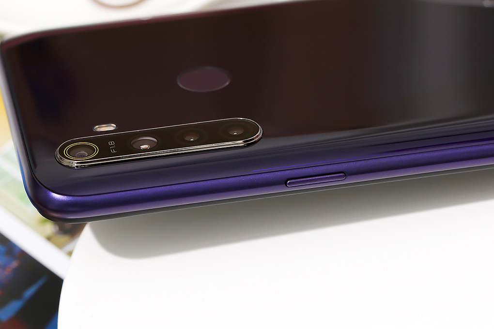 Điện thoại realme 5 (4GB/128GB) Màu Tím