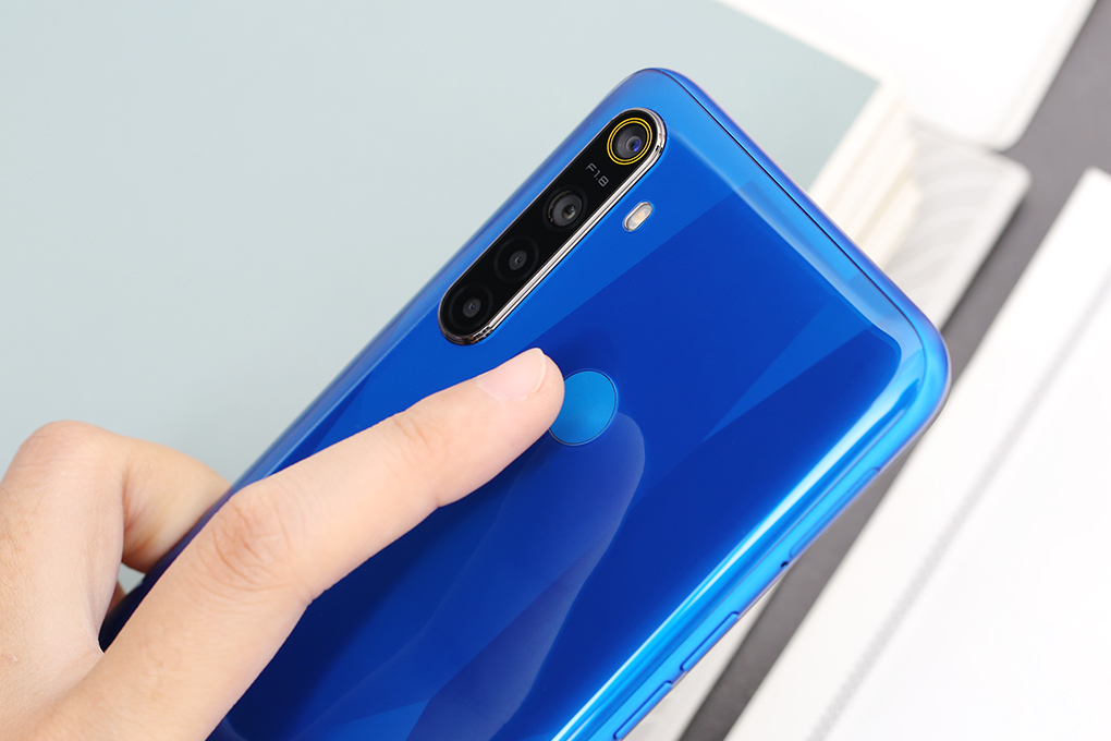 Điện thoại realme 5 (4GB/128GB) Màu Xanh Dương