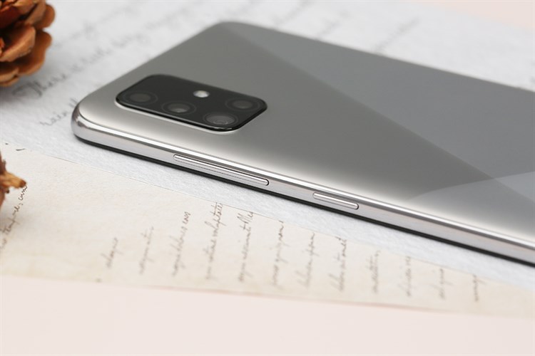 Điện thoại Samsung Galaxy A51 (6GB/128GB)