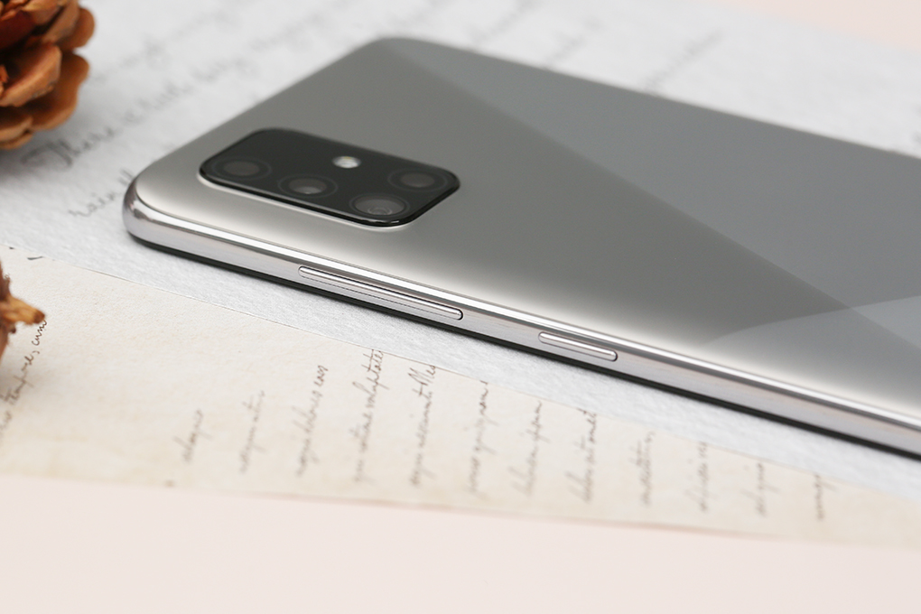 Điện thoại Samsung Galaxy A51 (6GB/128GB)