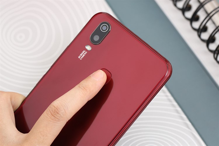 Điện thoại Vivo Y11 Màu Đỏ