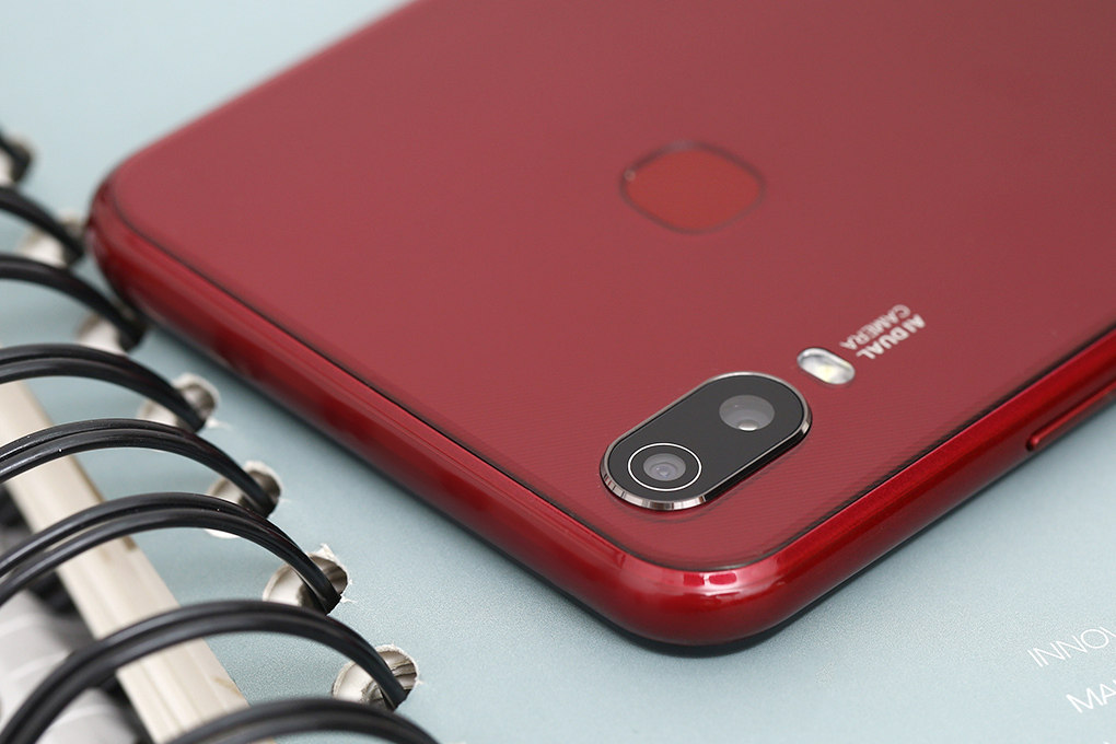 Điện thoại Vivo Y11 Màu Đỏ