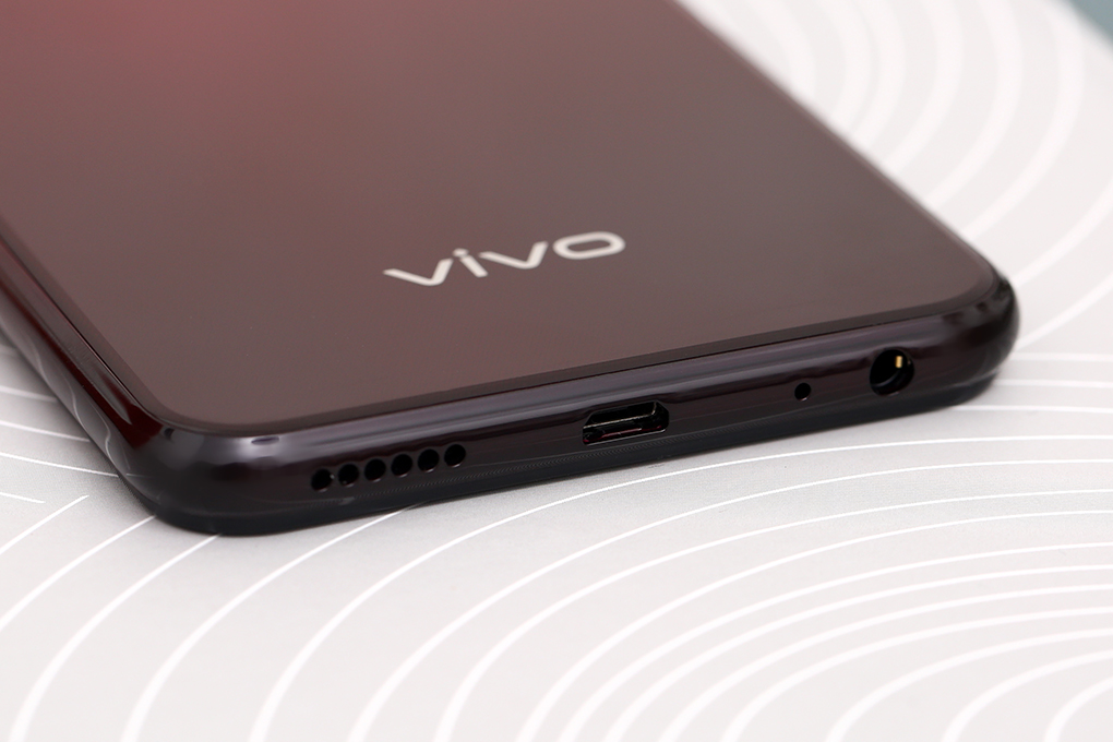 Điện thoại Vivo Y11 Màu Đỏ