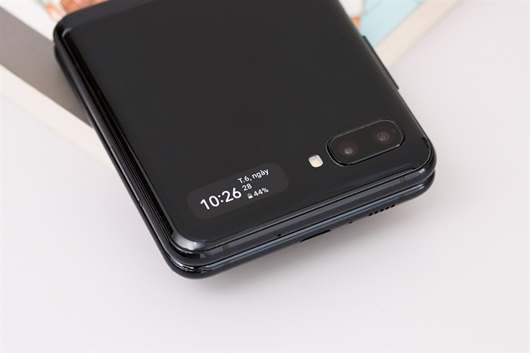 Điện thoại Samsung Galaxy Z Flip