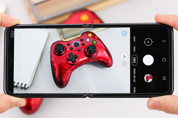 Điện thoại Samsung Galaxy Z Flip