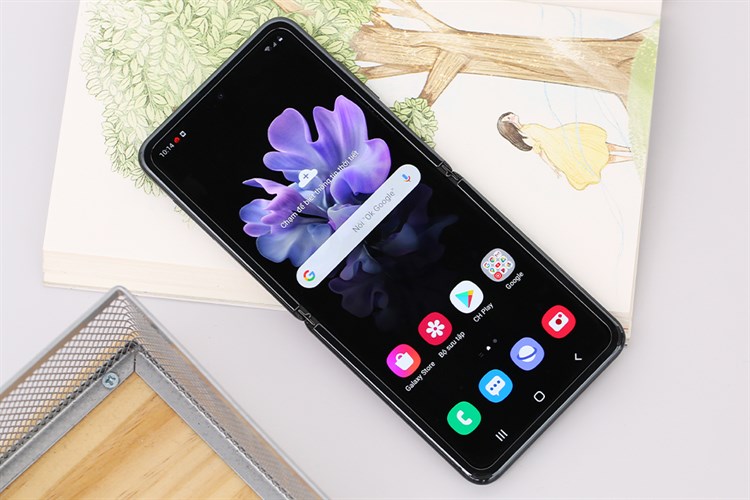 Điện thoại Samsung Galaxy Z Flip