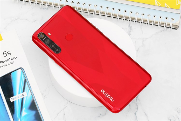 Điện thoại realme 5s Màu Đỏ