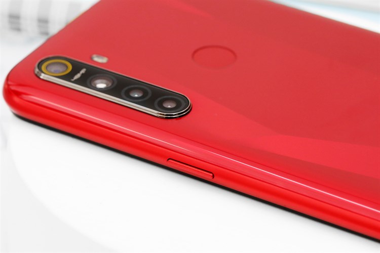Điện thoại realme 5s Màu Đỏ