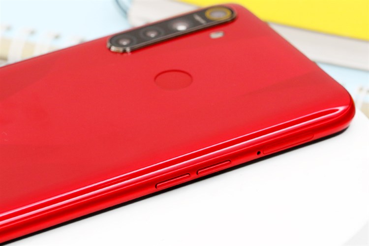 Điện thoại realme 5s Màu Đỏ
