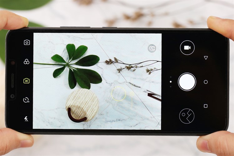 Điện thoại Itel S33