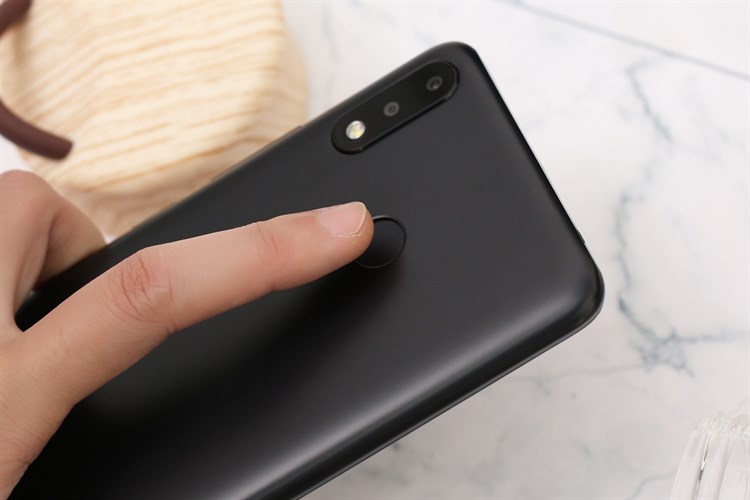 Điện thoại Itel S33