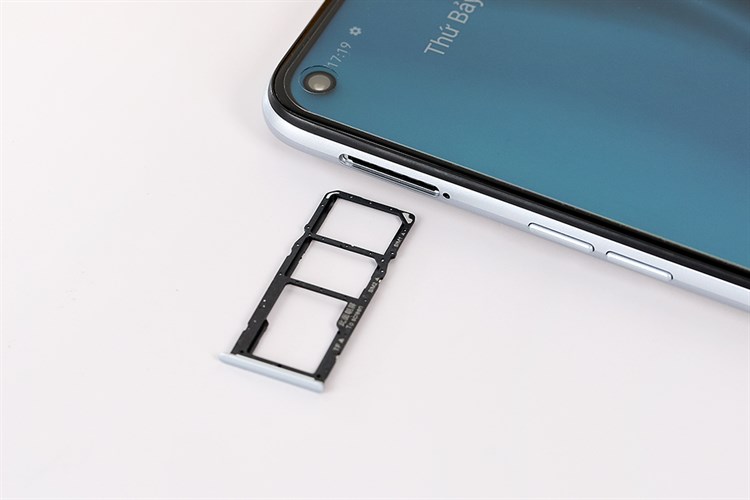 Điện thoại realme 6 (4GB/128GB) Màu Trắng