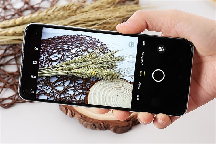 Điện thoại realme 6 (4GB/128GB) Màu Trắng