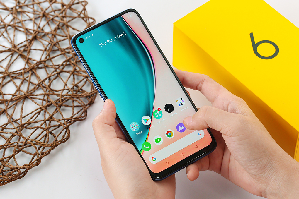 Điện thoại realme 6 (4GB/128GB) Màu Xanh Dương