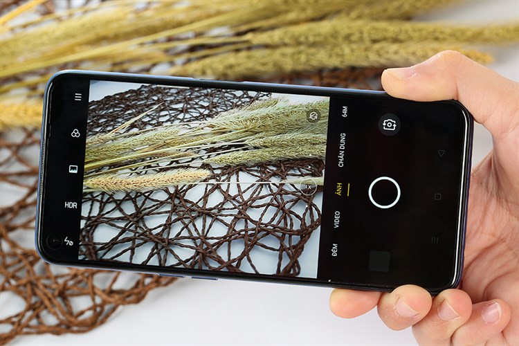 Điện thoại realme 6 (4GB/128GB) Màu Xanh Dương