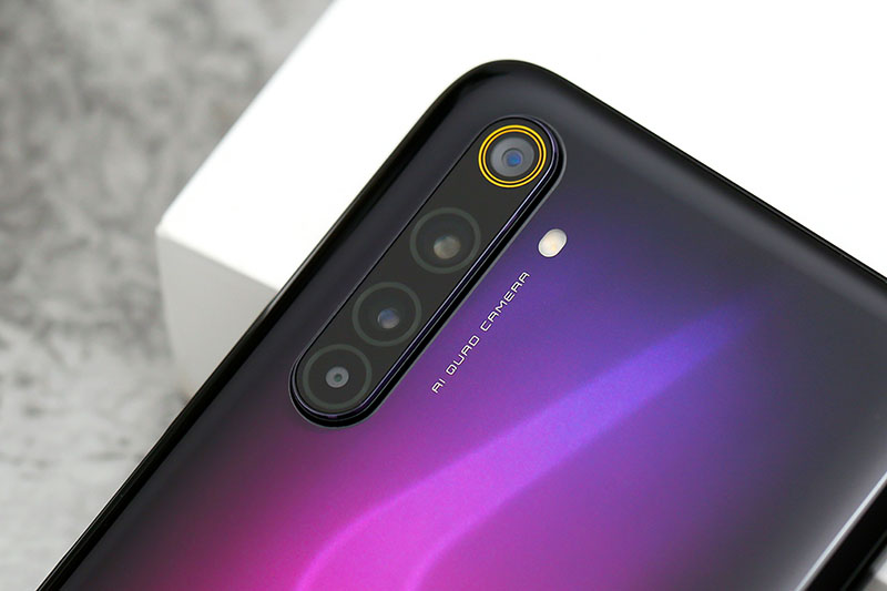 Realme 6 Pro | Cụm camera độc đáo