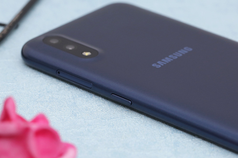 Điện thoại Samsung Galaxy A01 | Hiệu năng đủ dùng
