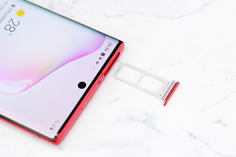 Điện thoại Samsung Galaxy Note 10 Đỏ | Màn hình