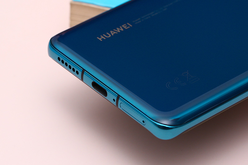 Điện thoại Huawei P40 Pro | Trang bị viên pin 4200 mAh có tích hợp sạc nhanh