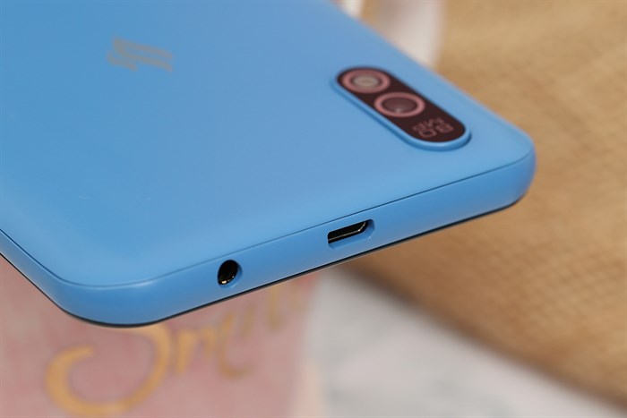 Điện thoại Vsmart Bee 3