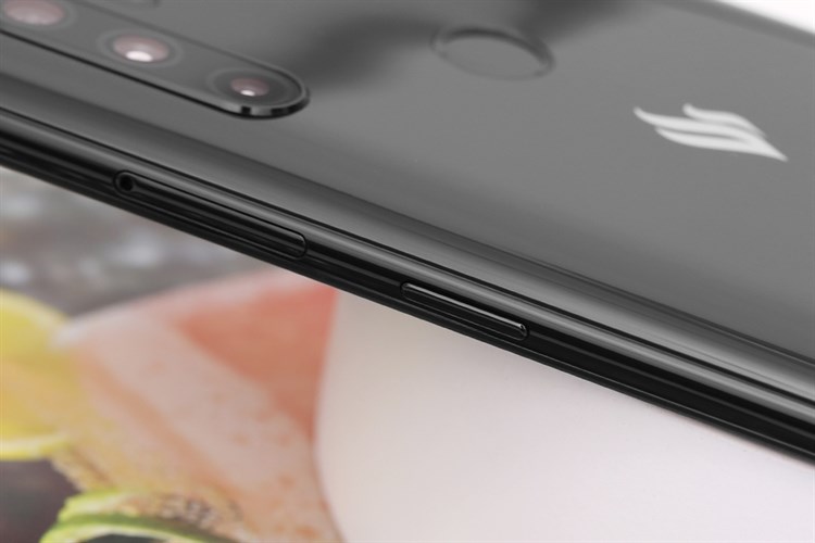 Điện thoại Vsmart Active 3 (4GB/64GB) Màu Đen