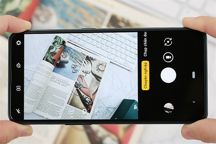 Điện thoại Vsmart Active 3 (4GB/64GB) Màu Xanh lá