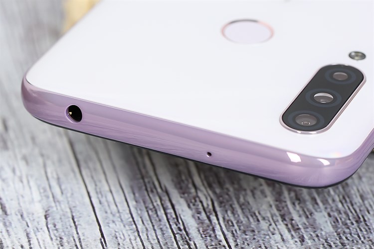 Điện thoại Vsmart Joy 3 (2GB/32GB) Màu Trắng